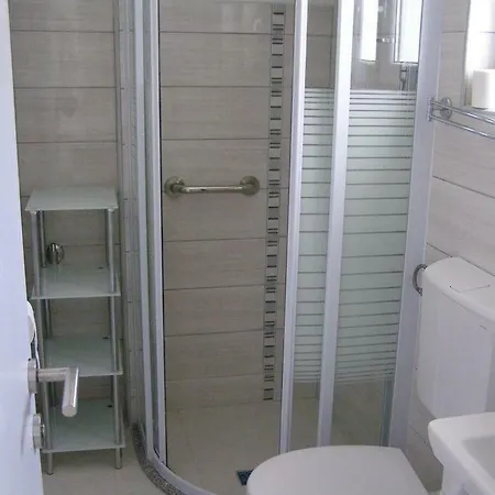 Preko 8232f Apartment *