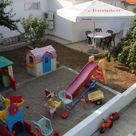 Preko 8232f Apartment *